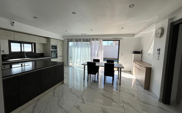 Maison à vendre    4 pièces •  Redessan