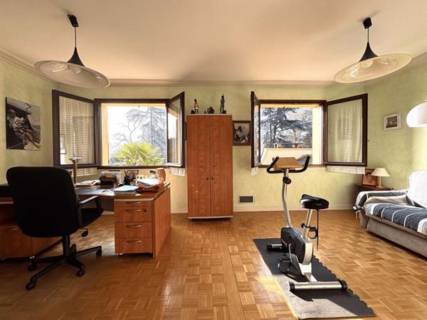 Spacieuse demeure de 434m2 - Un havre de paix à Moulin-à-Vent