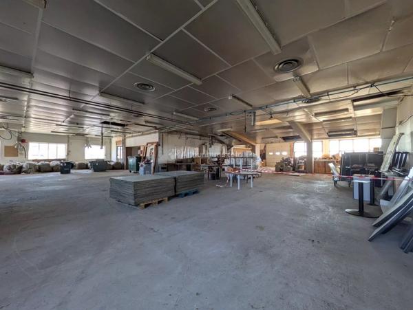 Vente                                                      Local industriel
                        
                                         450 m2                     à Aboncourt
