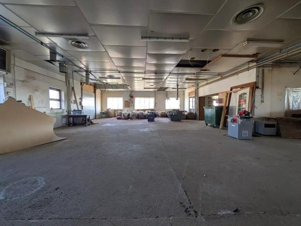 Vente                                                      Local industriel
                        
                                         450 m2                     à Aboncourt