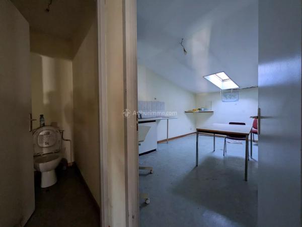 Vente                                                      Local industriel
                        
                                         450 m2                     à Aboncourt