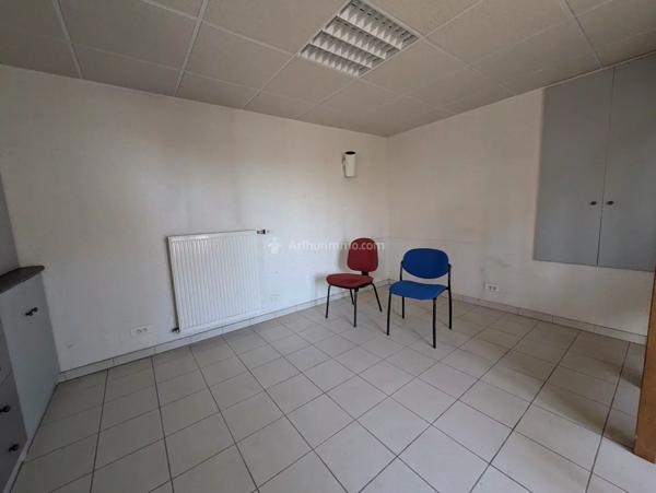 Vente                                                      Local industriel
                        
                                         450 m2                     à Aboncourt