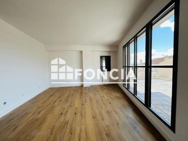 Location Appartement 3 pièces 72.27 m² - Toulon 83000