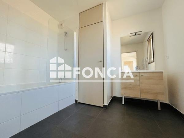 Location Appartement 3 pièces 72.27 m² - Toulon 83000