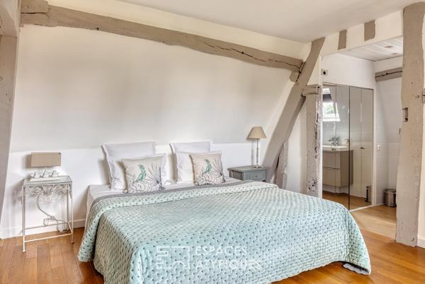 Longère normande revisitée avec jardin et dépendance