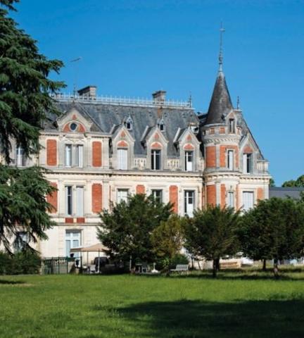 INVESTISSEMENT LOCATIF – Bourg-Charente – Résidence EHPAD Château de Cressé – 5 % de rentabilité