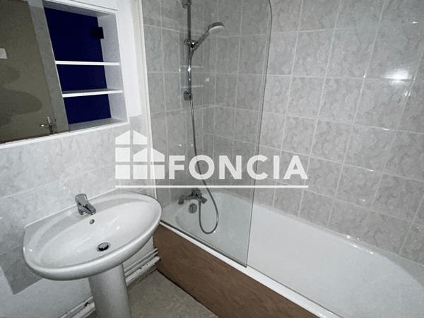 Location Studio 30.32 m² - 37 RUE SAINTE COLETTE Vandoeuvre Les Nancy 54500