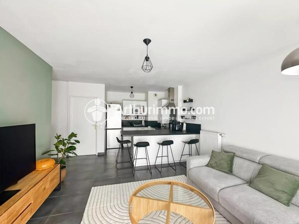 Location                                                      Appartement
                        
                     2 pièces                      47 m2                     à Saint-Pierre-du-Perray