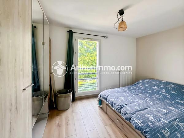 Location                                                      Appartement
                        
                     2 pièces                      47 m2                     à Saint-Pierre-du-Perray