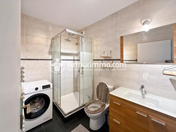 Location                                                      Appartement
                        
                     2 pièces                      47 m2                     à Saint-Pierre-du-Perray