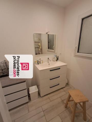 MAISON CONTEMPORAINE  TRES RECENTE 98 M2 3 CHAMBRES INTRA MUROS FONTENAY LE COMTE