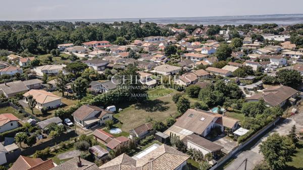 ANDERNOS, PROCHE CENTRE VILLE, GRAND TERRAIN 2 184 M2
