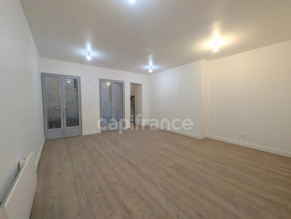 Appartement rénové à louer 2 pièces avec terrasse - BORDEAUX (33) - RUE CARPENTEYRE