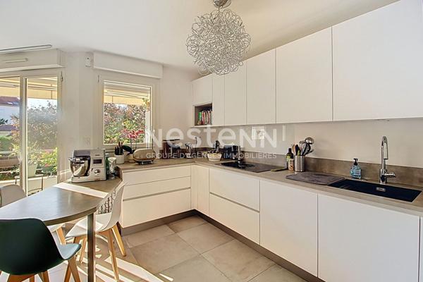 Appartement 3 Pièces Quartier Eglise exposé Ouest avec Ascenseur Cave et Terrasse - 69500 BRON