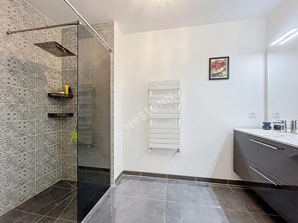 Spacieux appartement 4 pièces de 98 m² à vendre sur Epagny Metz-Tessy, avec terrasse, jardin, cave et parking