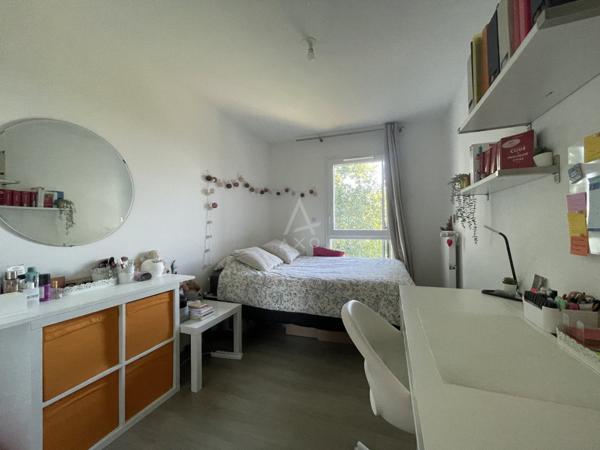 Appartement  T4-80 m2 avec 3 chambres, salon exposé S/O,dans immueble 2018 avec ascenseur,  garage- quartier BEAUREGARD à Rennes
