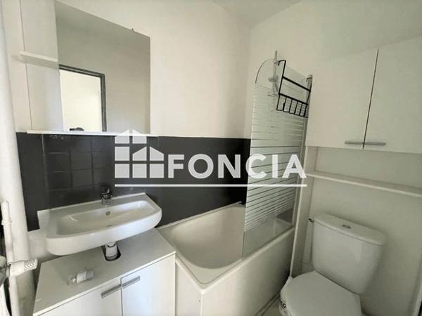 Location Studio 31 m² - RUE DU PARC Evreux 27000