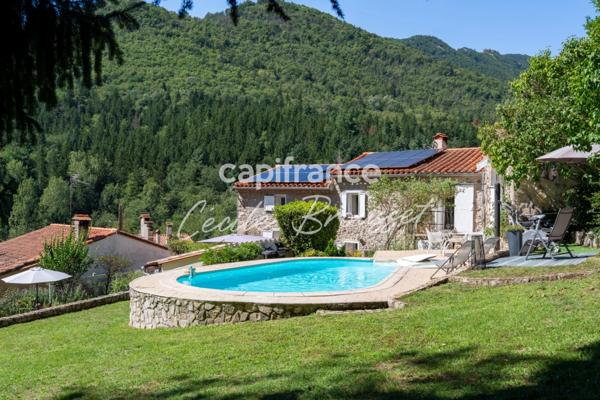 Maison de caractère à vendre 7 pièces SAINT LAURENT DE CERDANS (66)
