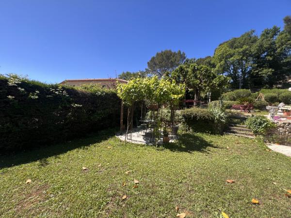 COUP DE CŒUR – Villa de charme avec piscine au calme absolu à Peymeinade