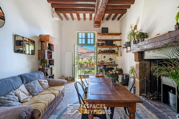 Appartement de caractère avec jardin, au coeur d’un village préservé
