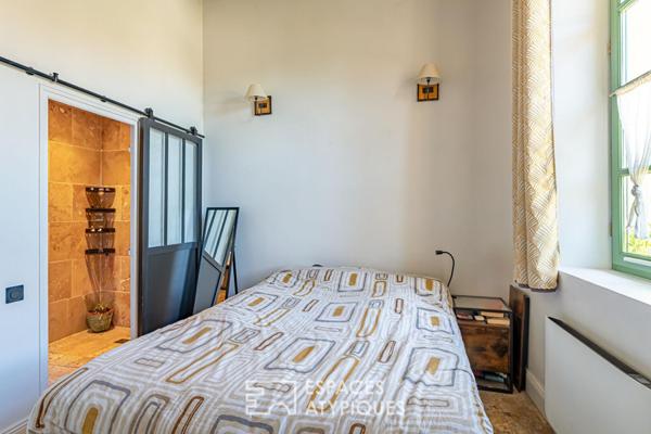 Appartement de caractère avec jardin, au coeur d’un village préservé