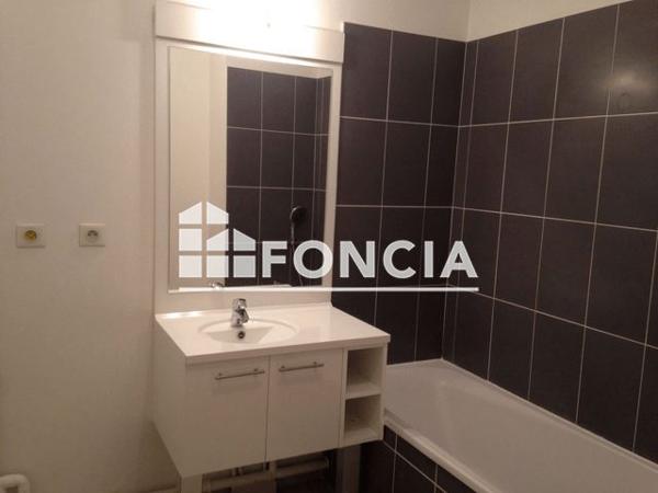 Location Appartement 3 pièces 65.7 m² - 51 RUE DES PONTS DE CE Angers 49000