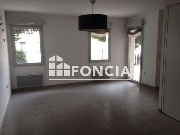 Location Appartement 3 pièces 65.7 m² - 51 RUE DES PONTS DE CE Angers 49000