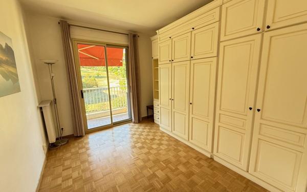 Appartement à louer    3 pièces • 93 m2 Cagnes-sur-Mer