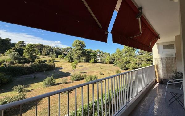 Appartement à louer    3 pièces • 93 m2 Cagnes-sur-Mer