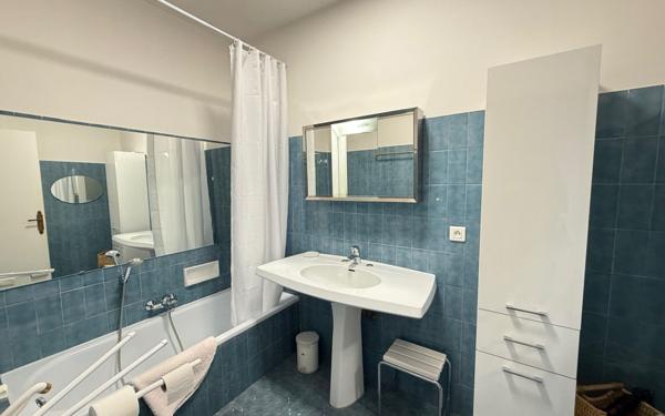 Appartement à louer    3 pièces • 93 m2 Cagnes-sur-Mer