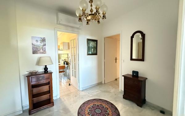 Appartement à louer    3 pièces • 93 m2 Cagnes-sur-Mer