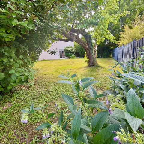 Grande maison familiale lumineuse – 177 m² – 6 chambres – Terrain arboré de 852 m²