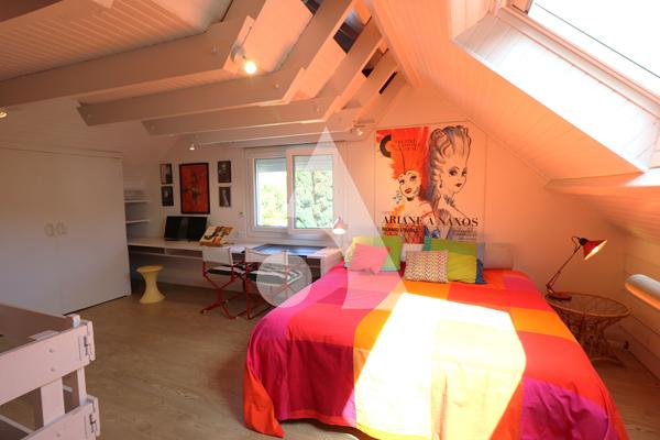 Maison 5 pièces 196.57 m2