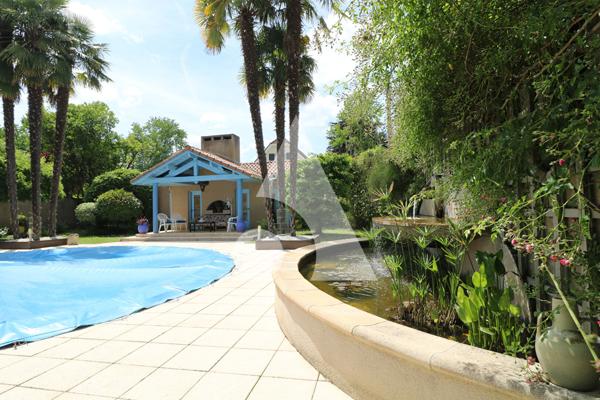 Maison 5 pièces 196.57 m2