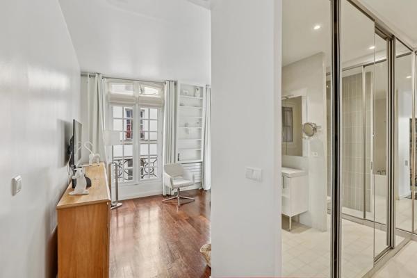 Appartement Paris 7 e - SAINT-THOMAS-D'AQUIN