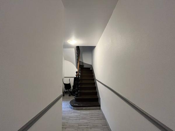 Immeuble à vendre 9 pièces de 206 m²