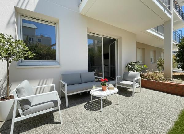 Appartement
         2 pièces
        - 35 m² 134 900 € *