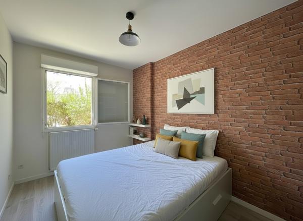 Appartement
         2 pièces
        - 35 m² 134 900 € *