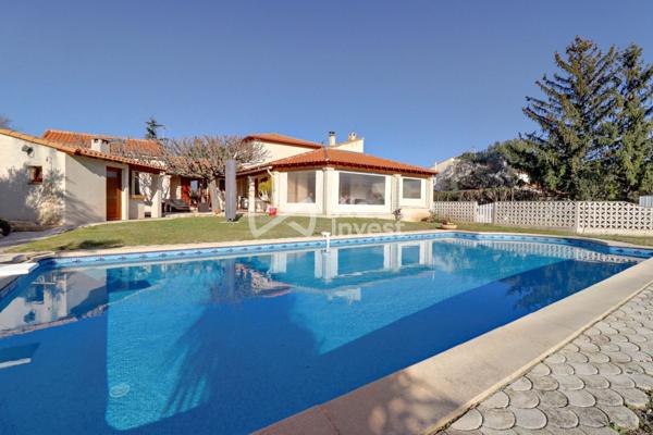 Idéal famille : grande maison avec suite parentale, piscine et grand terrain à Barillargue ! !