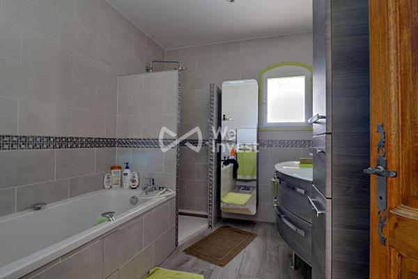 Idéal famille : grande maison avec suite parentale, piscine et grand terrain à Barillargue ! !