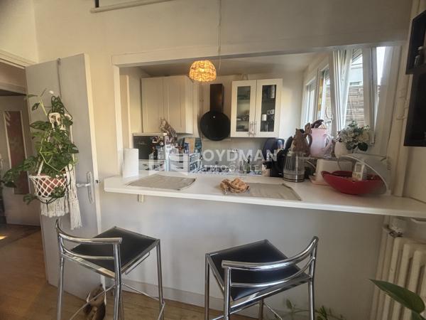 Appartement T3 bis 60,5 m² au 1er étage avec terrasse. vendu loué