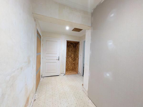 Maison à vendre 359m² - LA TOURLANDRY (49)
