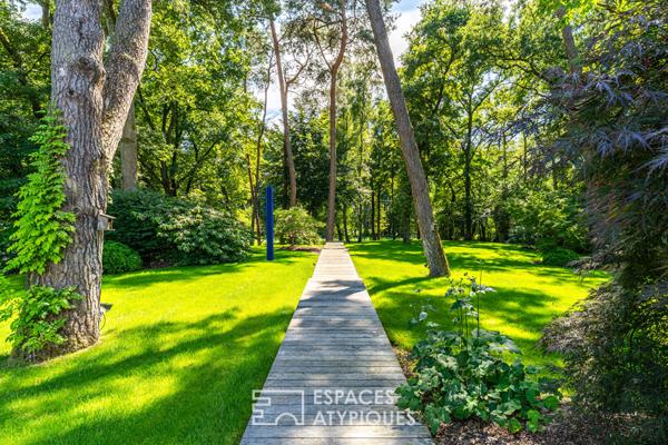 Villa d’architecte et son spa privé au coeur d’un parc arboré