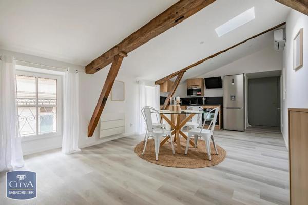 Appartement à louer 2 pièces 50.06m² Niort (79000)