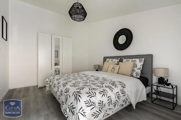 Appartement à louer 2 pièces 50.06m² Niort (79000)