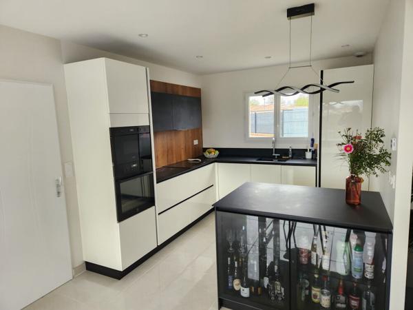 Maison L Isle Jourdain 4 pièce(s) 110 m2