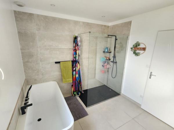 Maison L Isle Jourdain 4 pièce(s) 110 m2