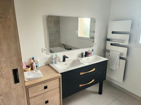 Maison L Isle Jourdain 4 pièce(s) 110 m2