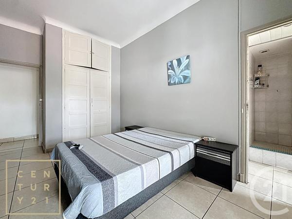 Immeuble à vendre  486 m2 ILLE SUR TET - 66