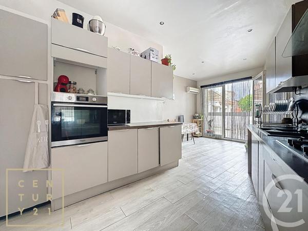 Immeuble à vendre  486 m2 ILLE SUR TET - 66